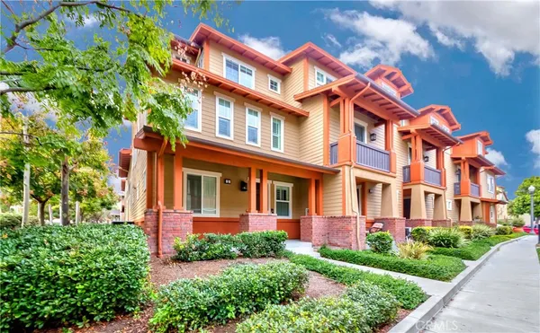 $4,480 | 15 Flyers Lane, Tustin, CA 92782