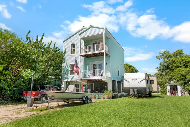 $689,000 | 31047 Ave I, Big Pine Key, FL 33043