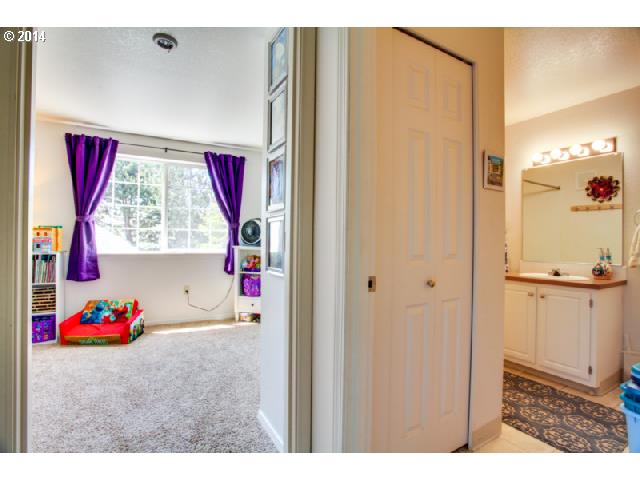 17532 Northwest Springville Road Portland, OR 97229 - Photo 11 of 16 Gallery Image 11