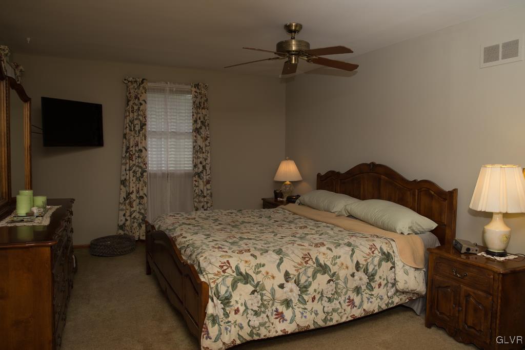 3841 Ohley Court Bethlehem, PA 18020 - Photo 13 of 25 Gallery Image 13