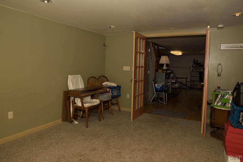 3841 Ohley Court Bethlehem, PA 18020 - Photo 6 of 25 Gallery Image 6