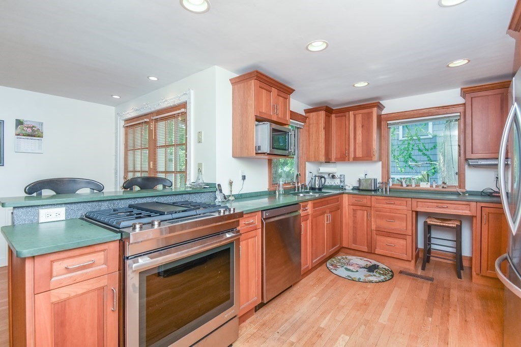 49 Beal Road Waltham, MA 02453 - Photo 2 of 39 Gallery Image 2