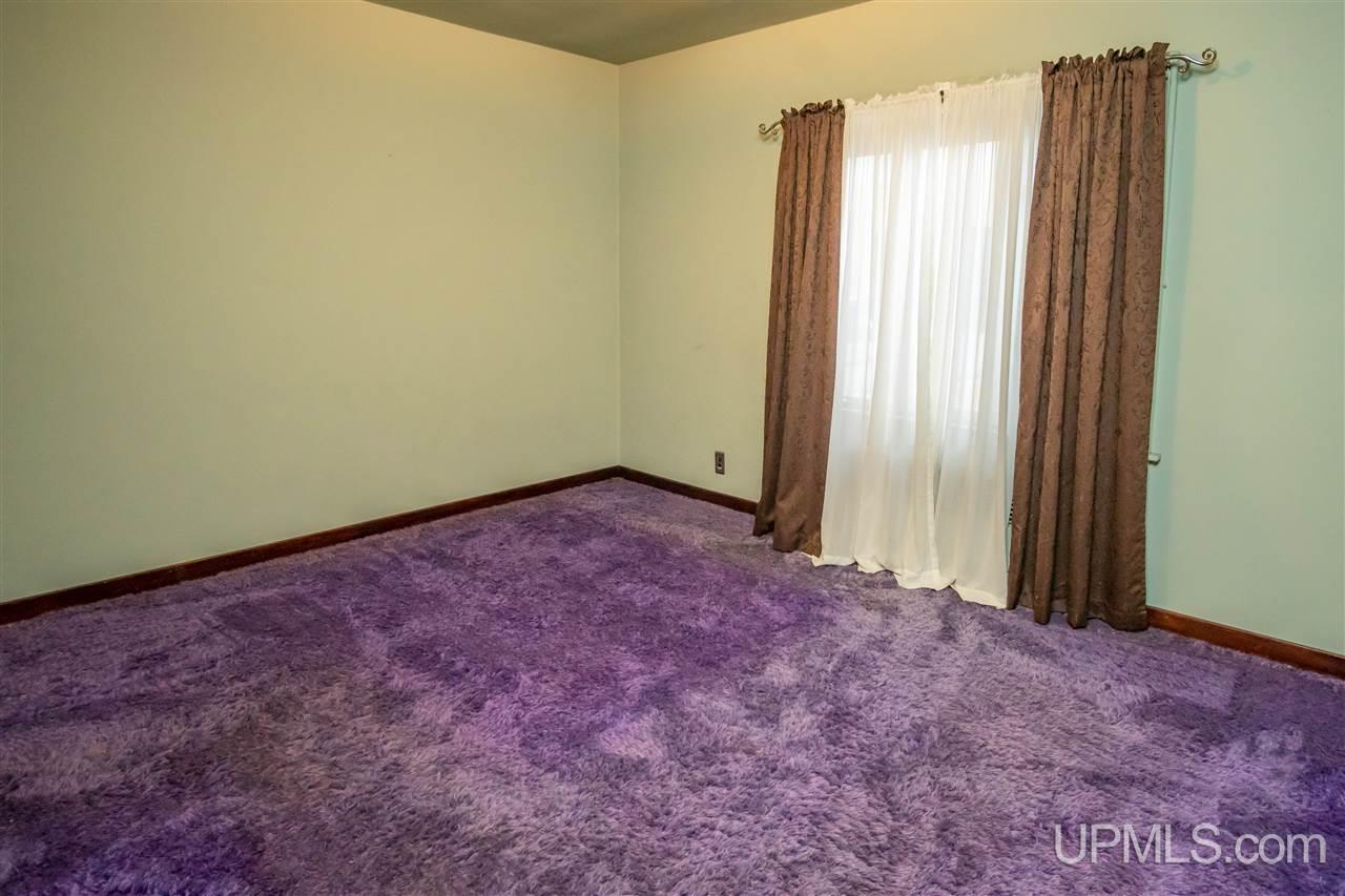 229 South Lincoln Road Escanaba, MI 49829 - Photo 15 of 31 Gallery Image 15