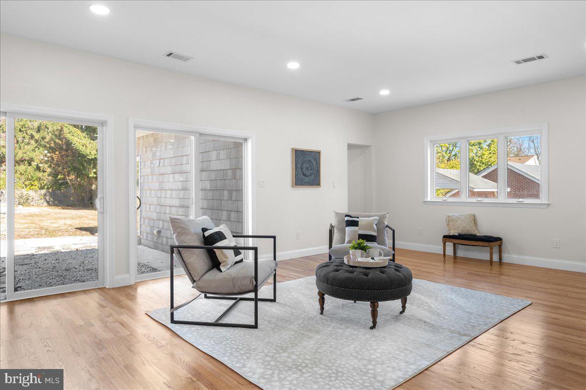 2011 Veale Road Wilmington, DE 19810 - Photo 14 of 43 Access to the back yard from the great room.