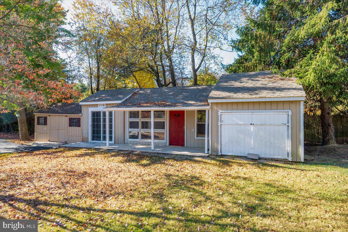 2011 Veale Road Wilmington, DE 19810 - Photo 35 of 43 Storage, crafting, and more via the storage sheds
