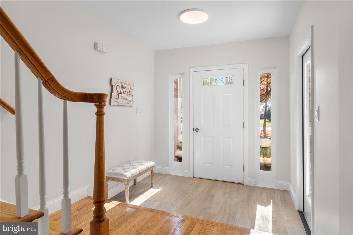 2011 Veale Road Wilmington, DE 19810 - Photo 6 of 43 A view back to the entrance