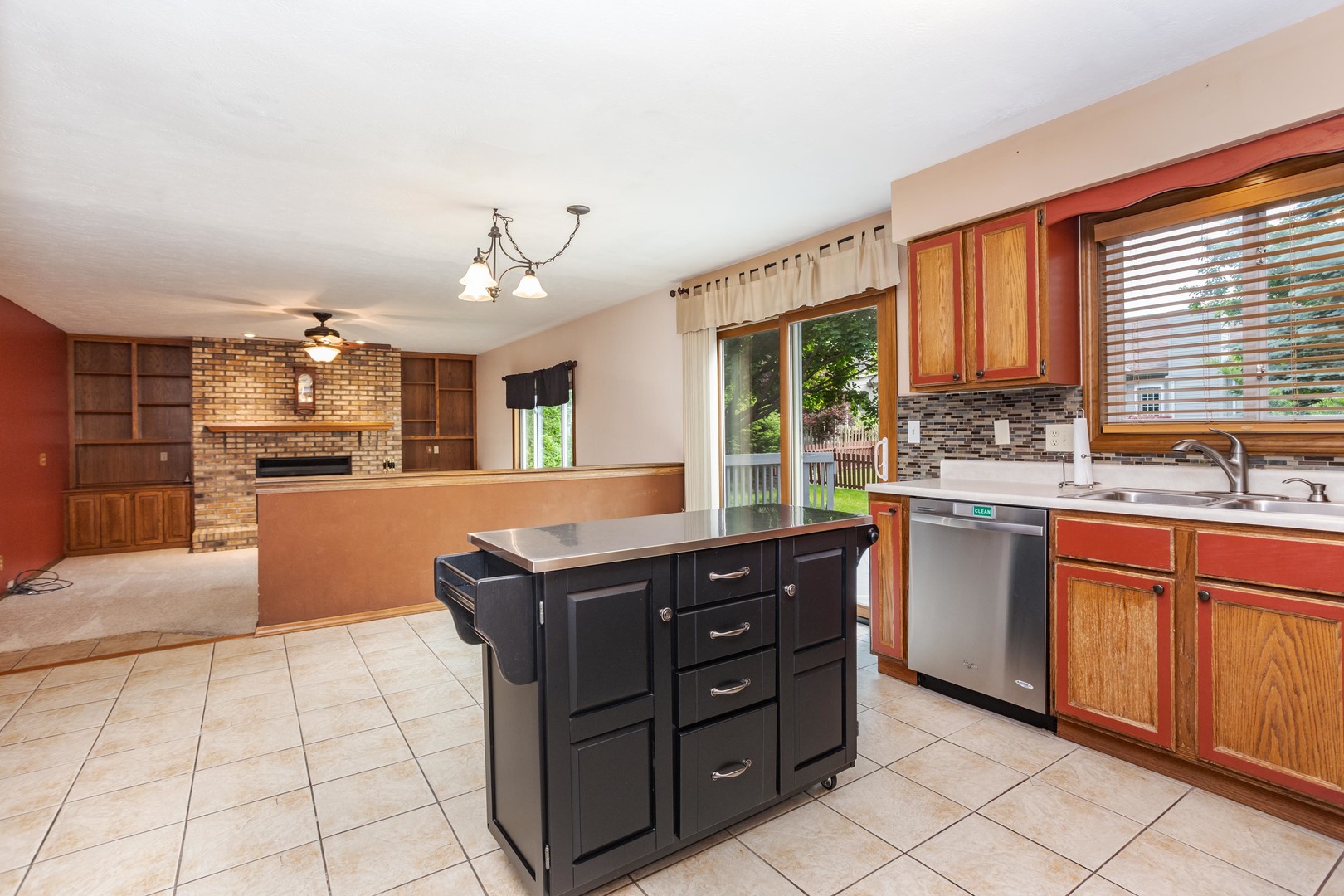 2605 Keystone Road Bloomington, IL 61704 - Photo 15 of 50 Gallery Image 15
