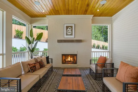$4,795,000 | 5840 Hilldon Street, McLean, VA 22101