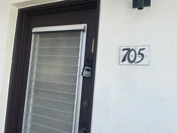 $2,600 | 705 Normandy Lane, Unit 705, Delray Beach, FL 33484