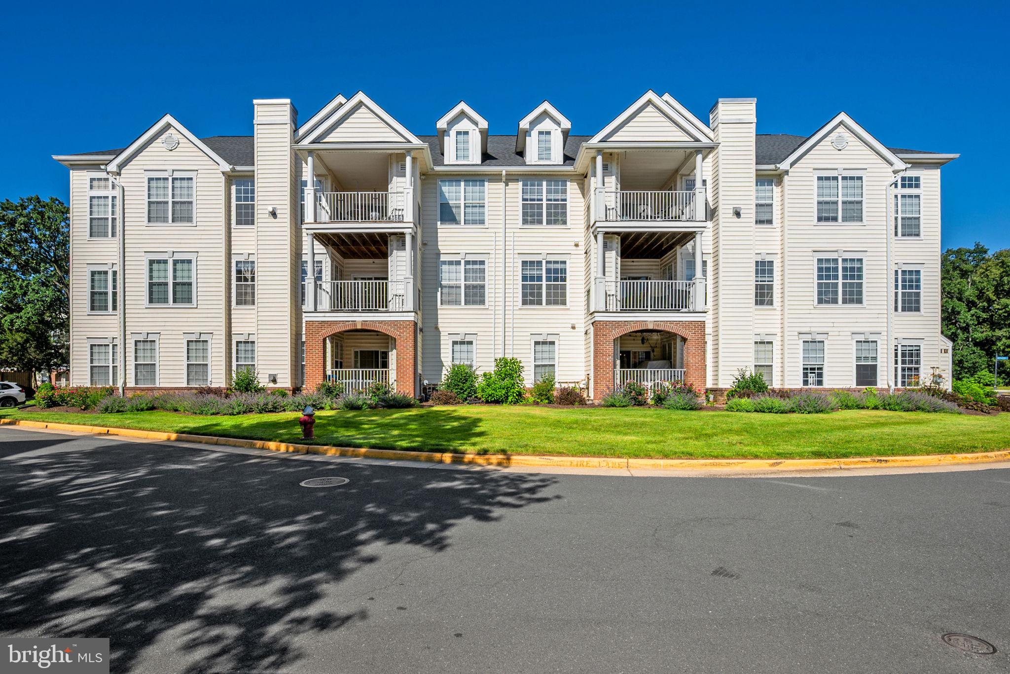 25300 Lake Mist Square, Unit 101 Chantilly, VA 20152 - Photo 51 of 63