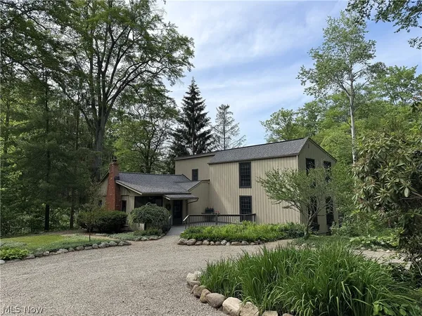$525,000 | 13702 Cuyahoga Trail, Novelty, OH 44072