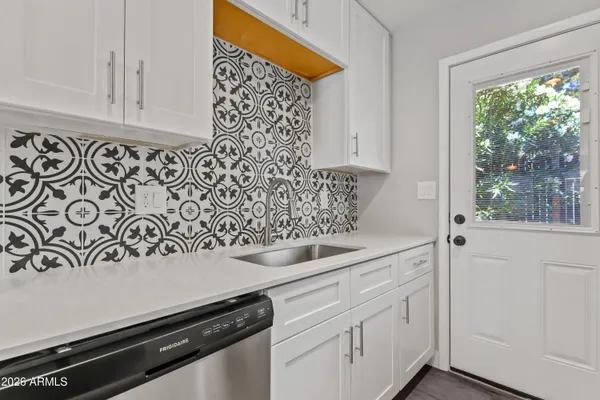 $1,499 | 35 West Medlock Drive, Unit 2, Phoenix, AZ 85013