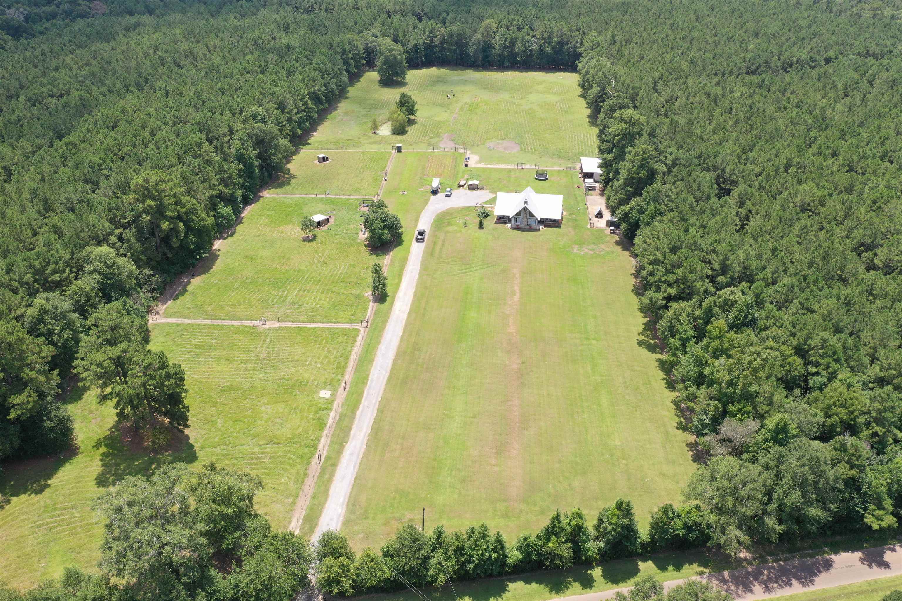 7096 Jim Burns Road Silsbee, TX 77656 - Photo 3 of 26