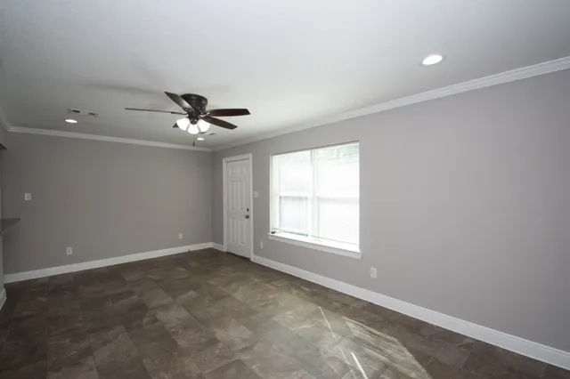 $1,695 | 1053 Willow Oaks Circle, Pasadena, TX 77506