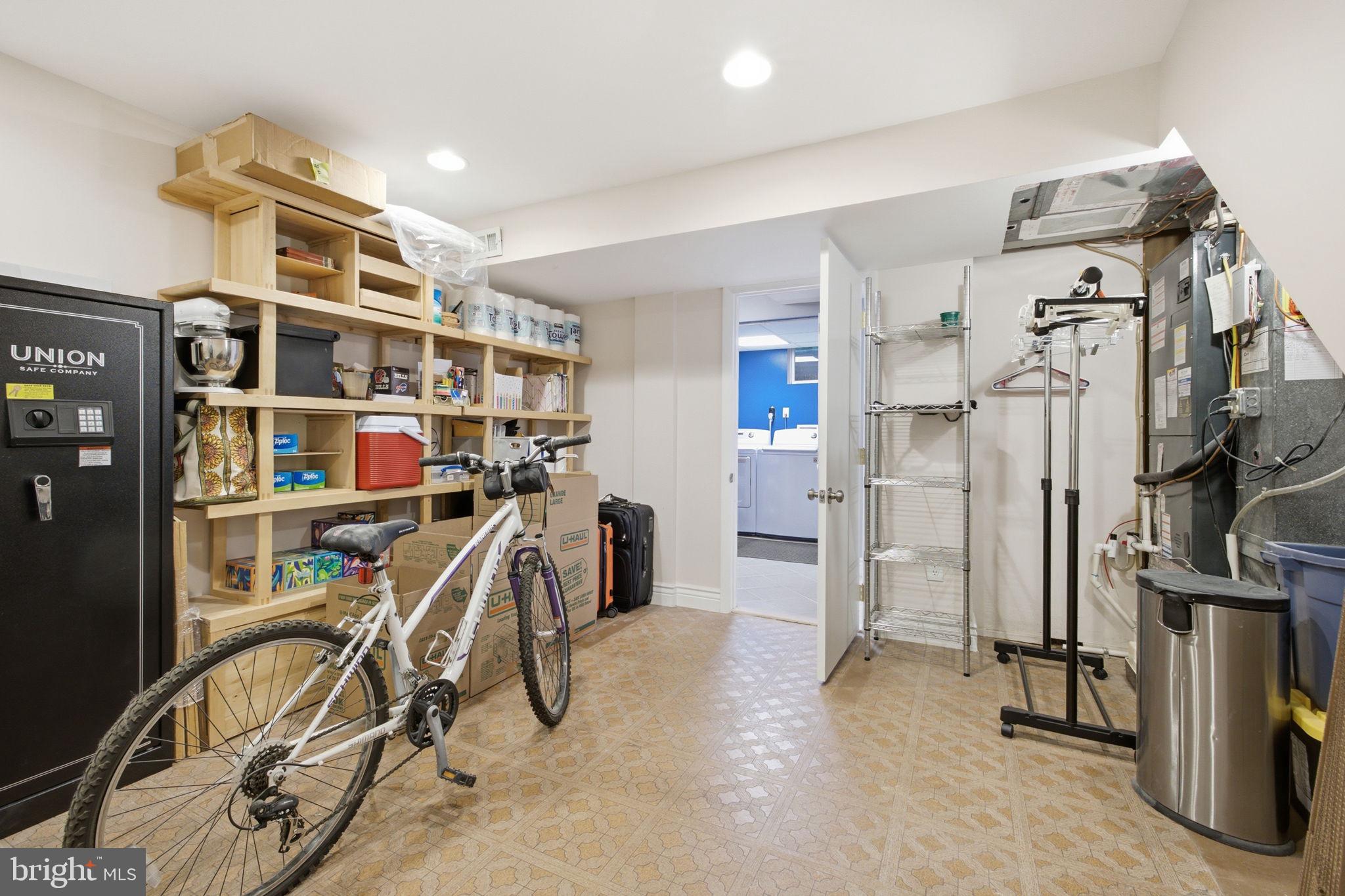 11937 Bayswater Road Gaithersburg, MD 20878 - Photo 41 of 55 Versatile space for storage and activity.