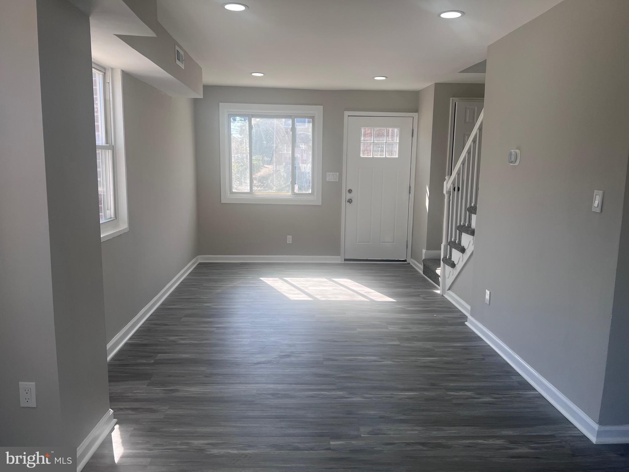 4100 Colborne Road Baltimore, MD 21229 - Photo 3 of 14