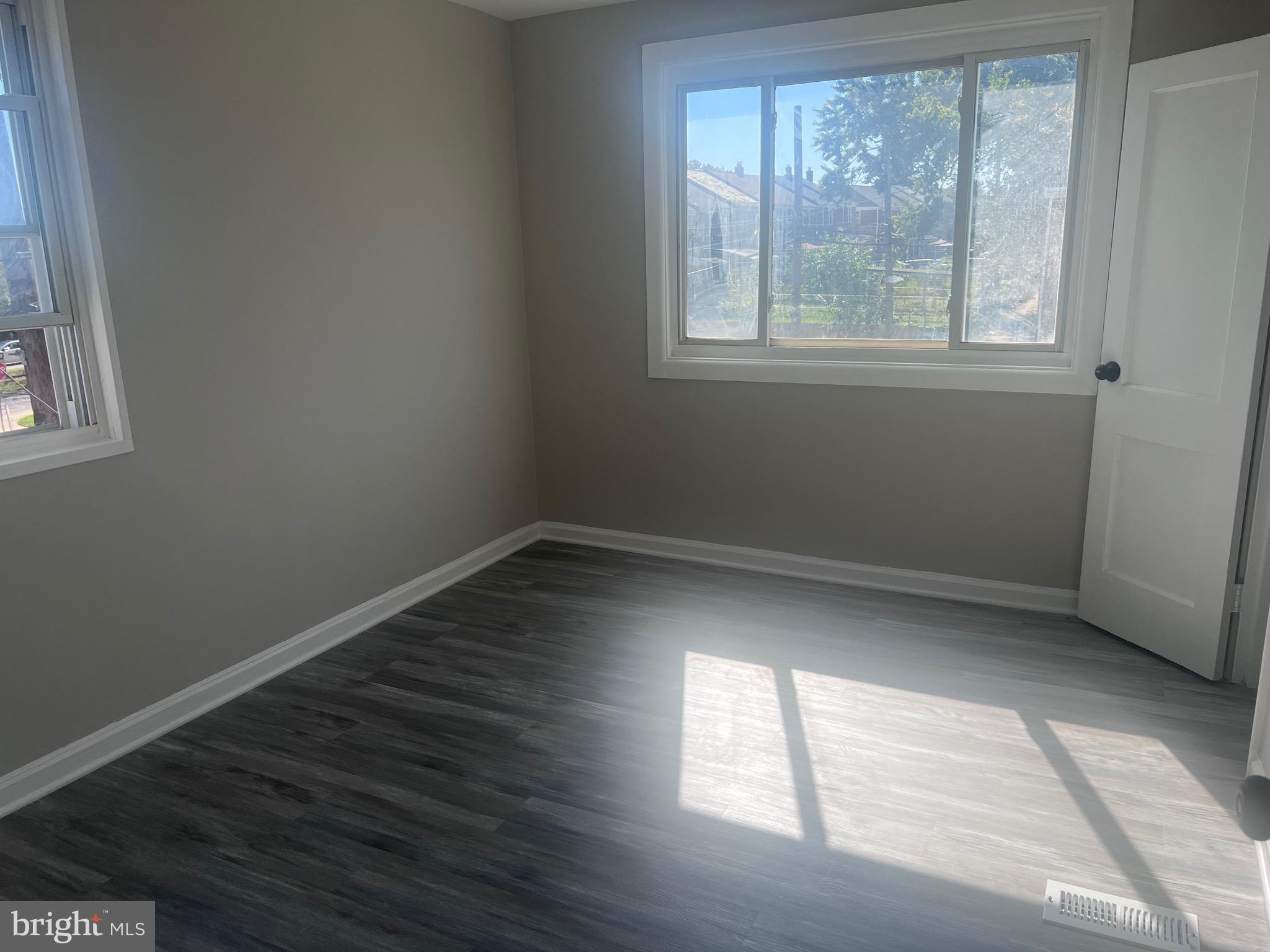 4100 Colborne Road Baltimore, MD 21229 - Photo 6 of 14