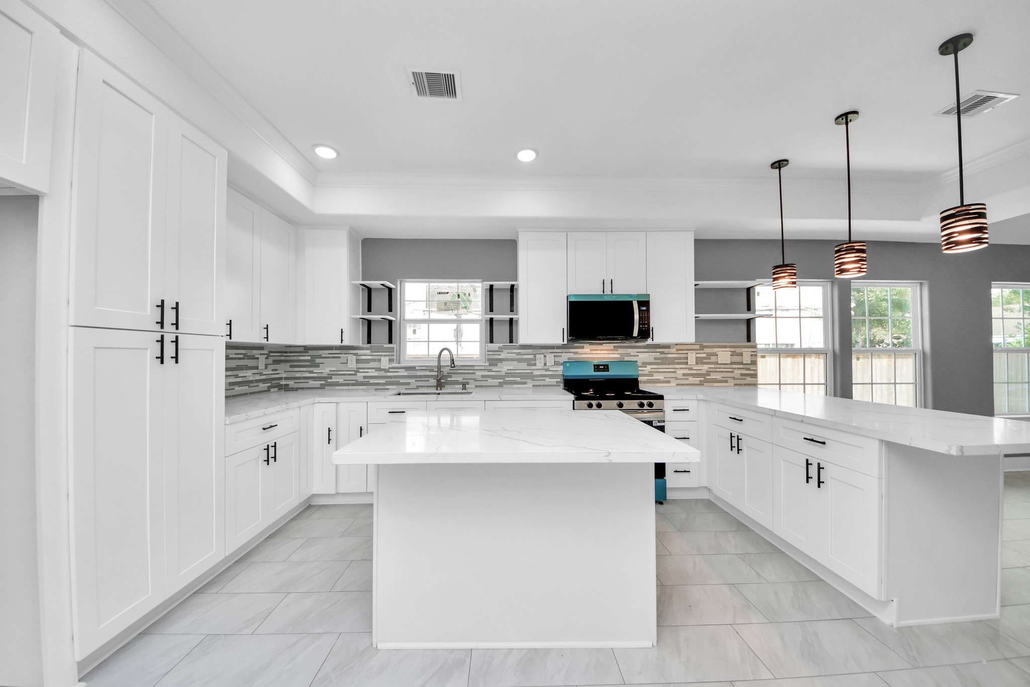 7010 Kernel Street Houston, TX 77087 - Photo 6 of 39
