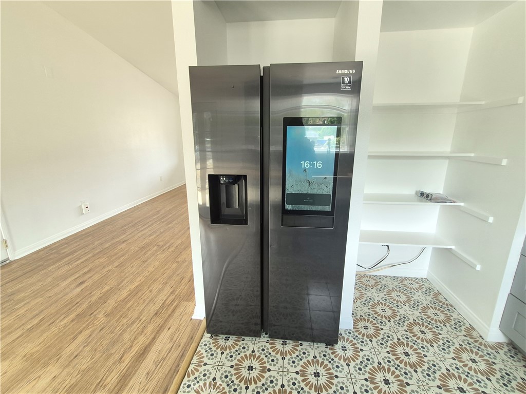 2624 Mill Creek Road Mentone, CA 92359 - Photo 7 of 24 High end refrigerator