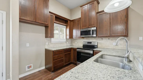 $218,000 | 118 Navarro Crossing, Unit 1B, Seguin, TX 78155