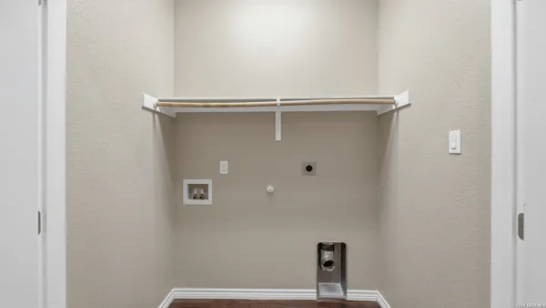 $218,000 | 118 Navarro Crossing, Unit 1B, Seguin, TX 78155