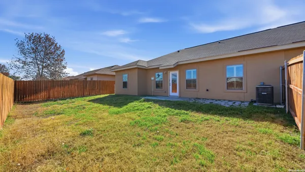 $218,000 | 118 Navarro Crossing, Unit 1B, Seguin, TX 78155