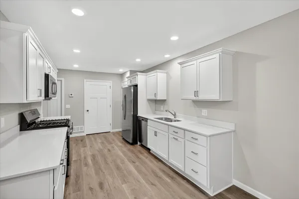 $289,900 | 25555 3rd Street West, Zimmerman, MN 55398