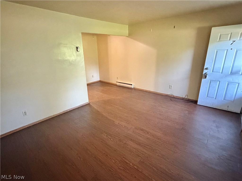 787 East Wilbeth Road, Unit 7 Akron, OH 44306 - Photo 3 of 7