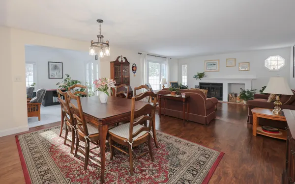 $600,000 | 152 Straw Hill Road, Manchester, NH 03104