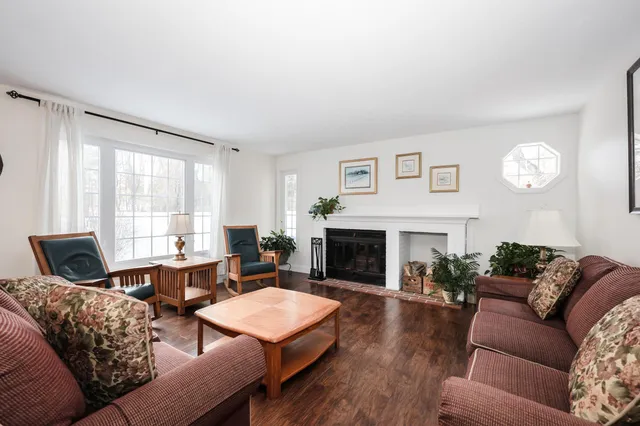 $600,000 | 152 Straw Hill Road, Manchester, NH 03104