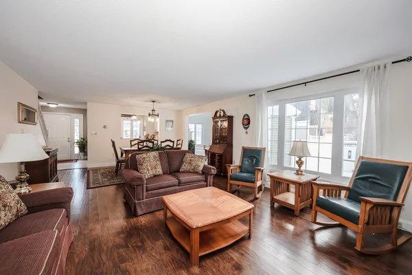 $600,000 | 152 Straw Hill Road, Manchester, NH 03104