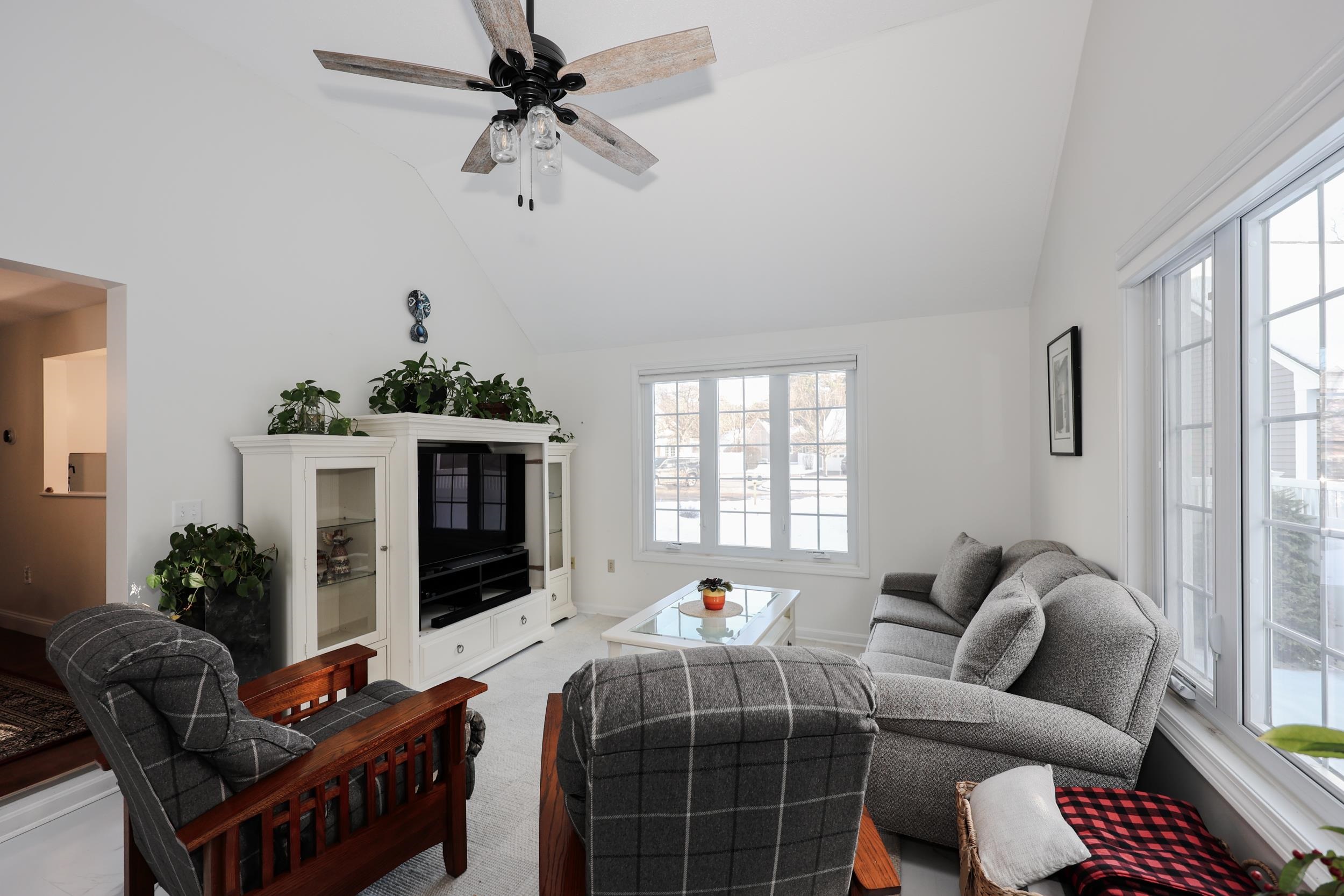 152 Straw Hill Road Manchester, NH 03104 - Photo 20 of 45