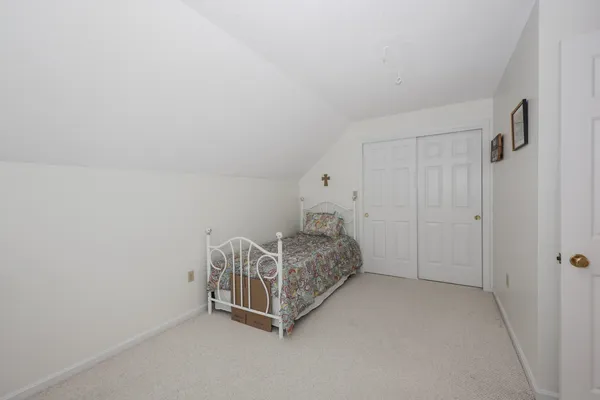 $600,000 | 152 Straw Hill Road, Manchester, NH 03104