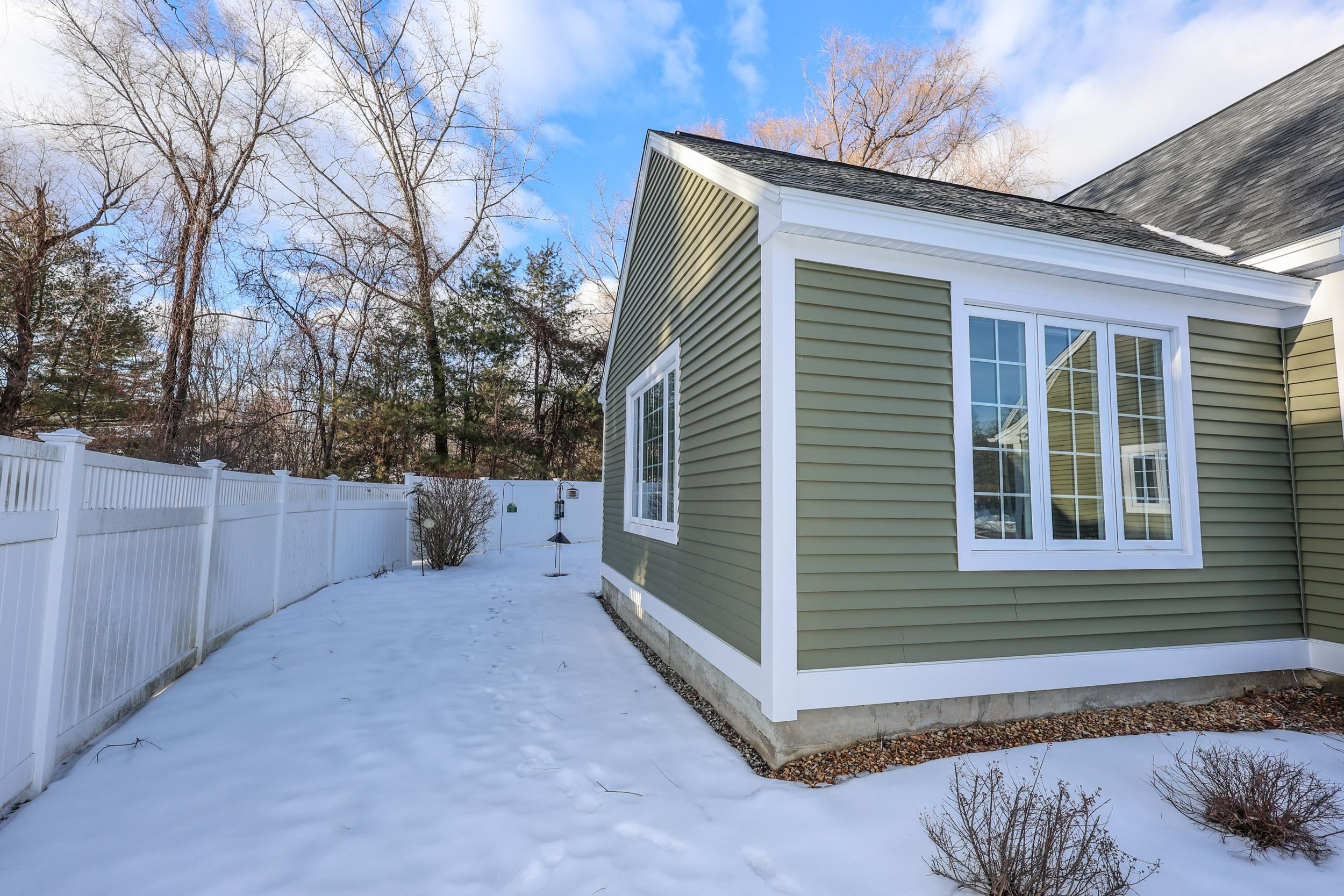 152 Straw Hill Road Manchester, NH 03104 - Photo 43 of 45