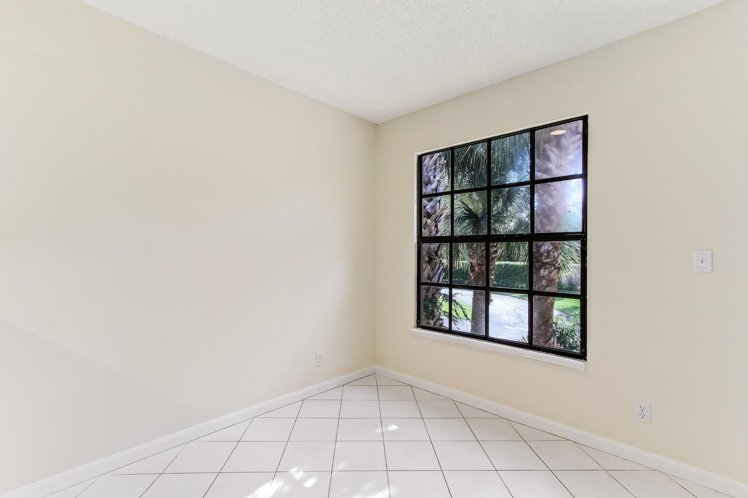 22751 Mandeville Place, Unit B Boca Raton, FL 33433 - Photo 7 of 20 Breakfast area