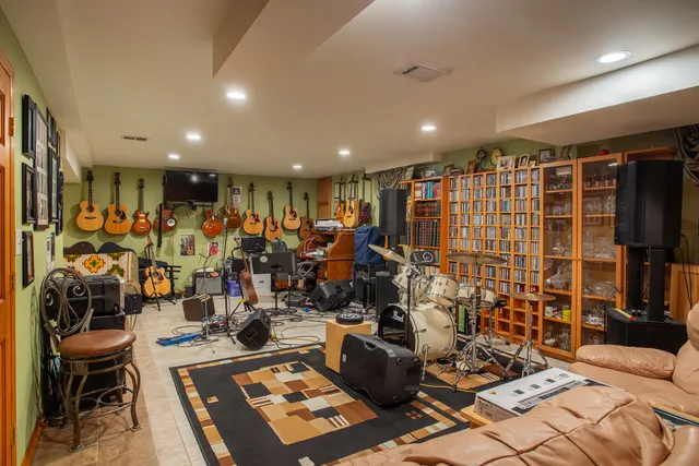 $515,000 | 5927 South Natchez Avenue, Chicago, IL 60638