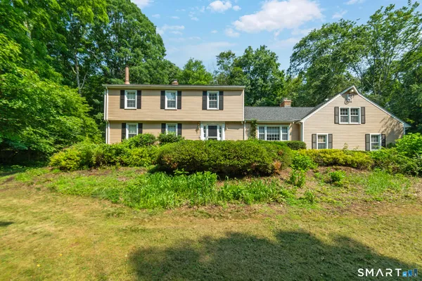 $675,000 | 100 Blue Trail, Hamden, CT 06518