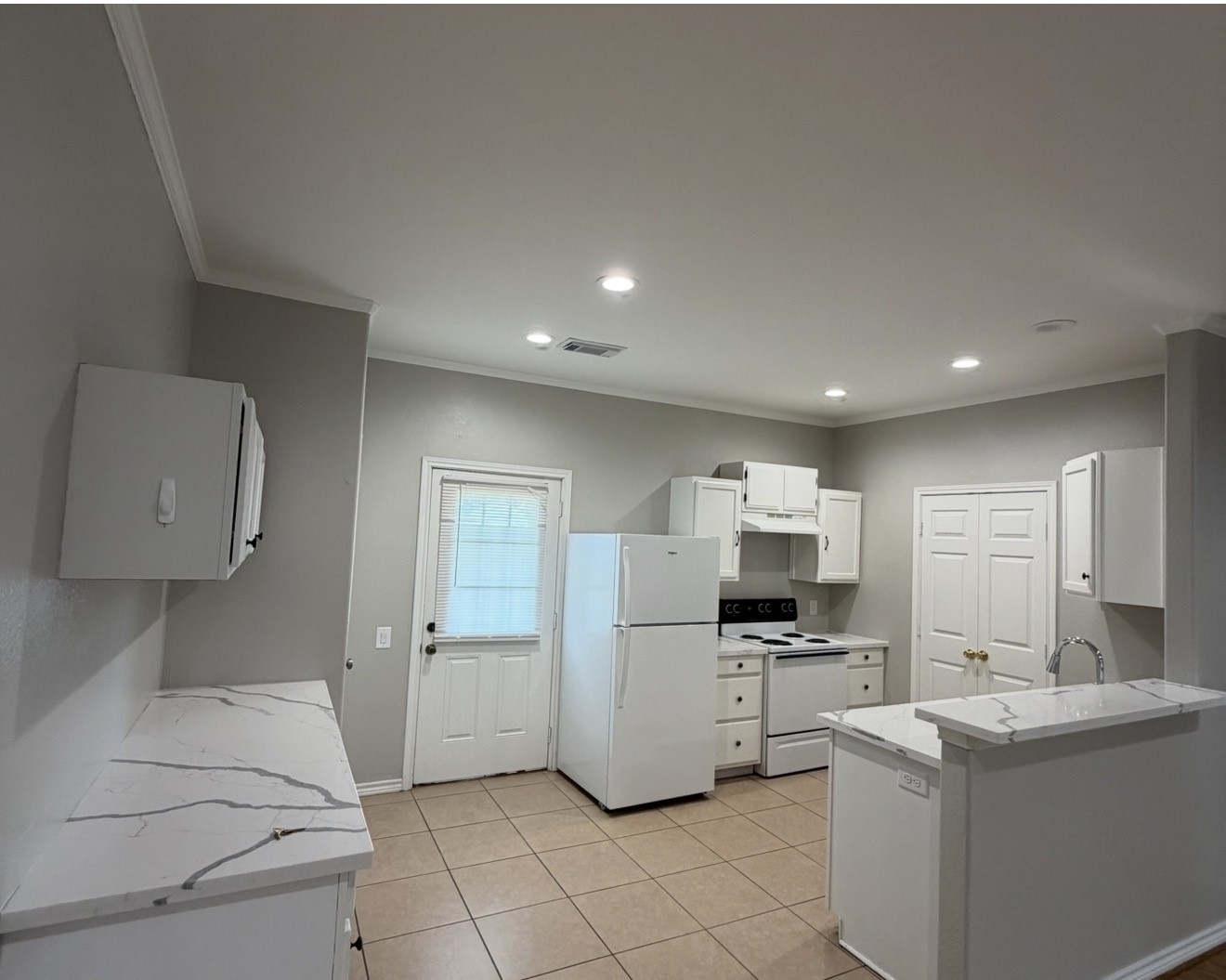 104 Longstreet Road, Unit 2 Willis, TX 77378 - Photo 5 of 16