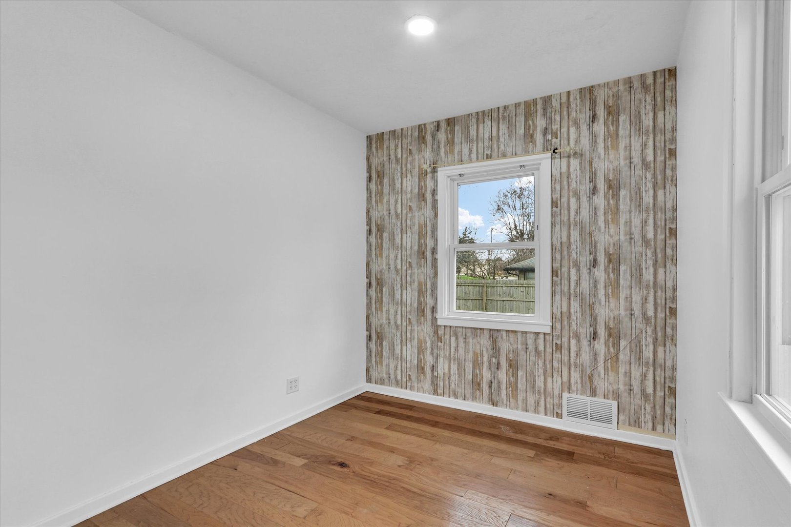 1401 West Green Street Champaign, IL 61821 - Photo 17 of 28 Gallery Image 17