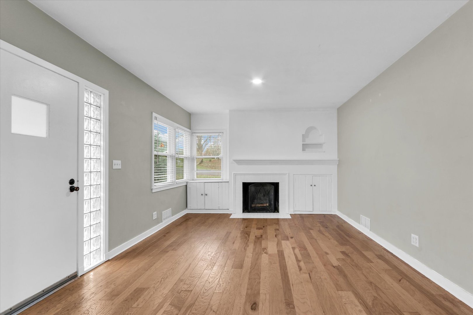 1401 West Green Street Champaign, IL 61821 - Photo 4 of 28 Gallery Image 4