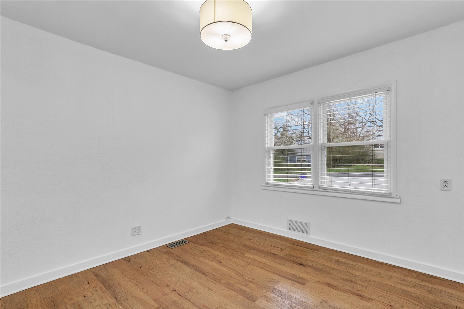 1401 West Green Street Champaign, IL 61821 - Photo 8 of 28 Gallery Image 8