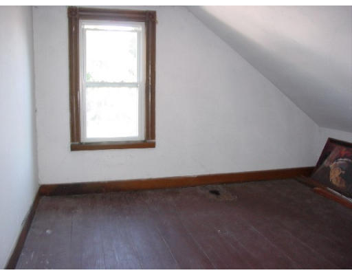 6 Oak Street Webster, MA 01570 - Photo 17 of 19 Gallery Image 17