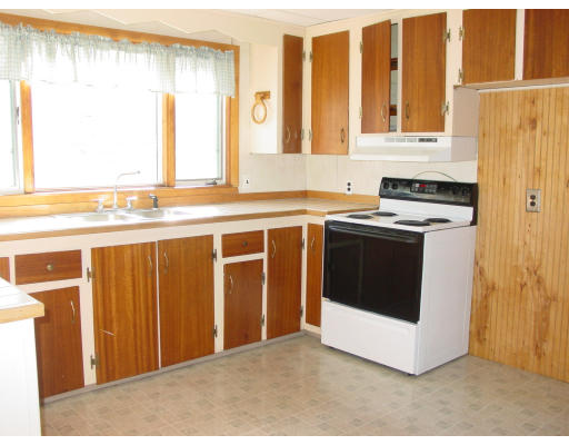 6 Oak Street Webster, MA 01570 - Photo 5 of 19 Gallery Image 5