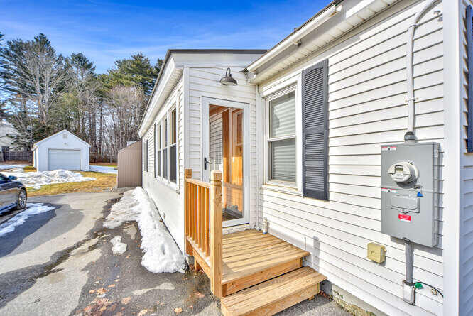 154 1st Rangeway Waterville, ME 04901 - Photo 10 of 43 154 1st Rangeway Waterville-small-014-01