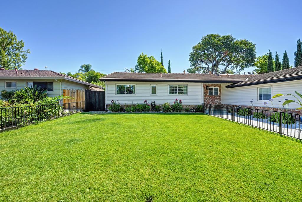 4404 Rollingrock Way Carmichael, CA 95608 - Photo 4 of 45