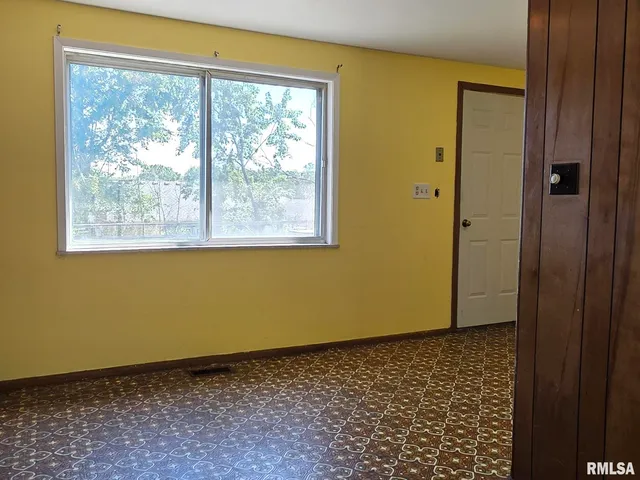 $159,900 | 619 Meadow Lark Drive, Quincy, IL 62305