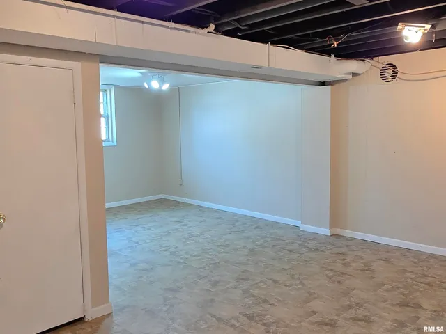 $159,900 | 619 Meadow Lark Drive, Quincy, IL 62305