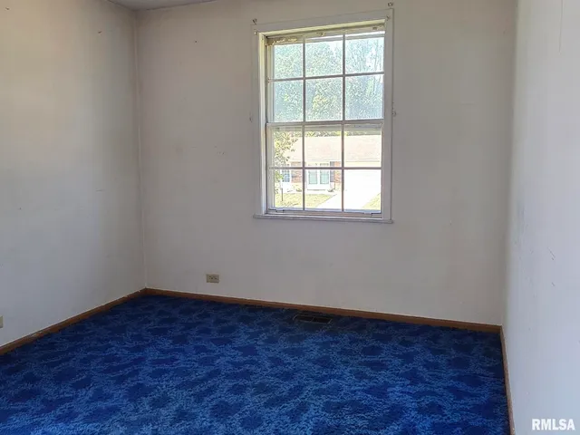 $159,900 | 619 Meadow Lark Drive, Quincy, IL 62305