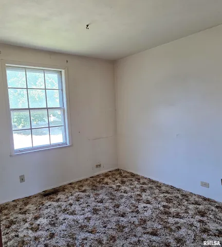 $159,900 | 619 Meadow Lark Drive, Quincy, IL 62305