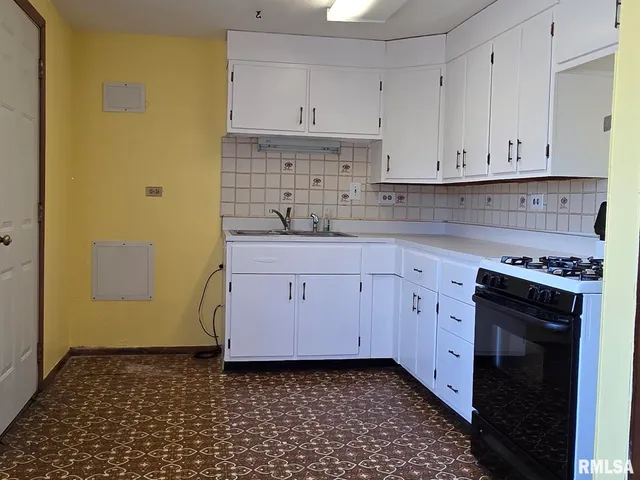 $159,900 | 619 Meadow Lark Drive, Quincy, IL 62305